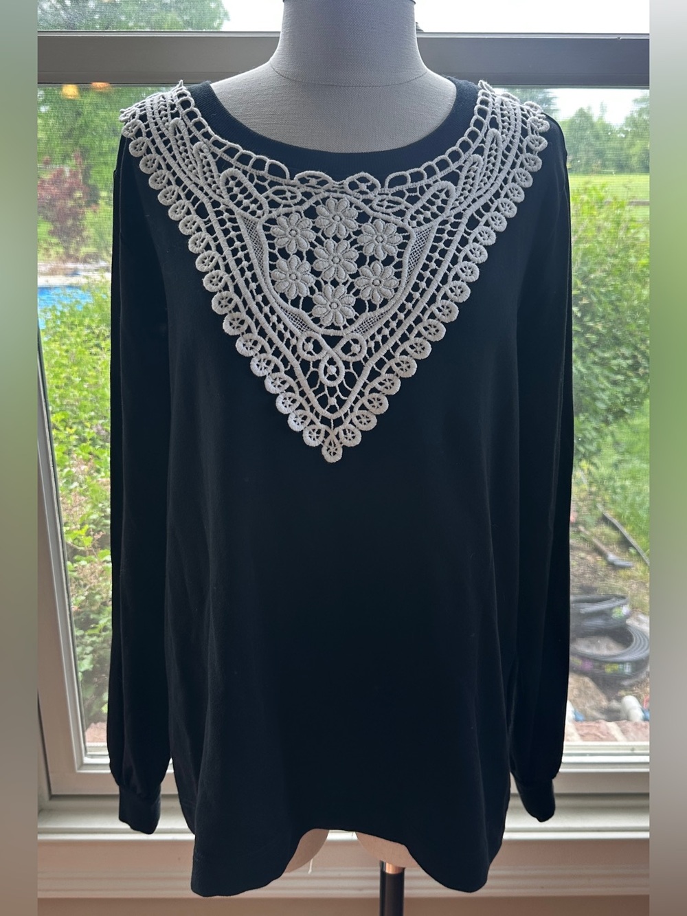NWT Karl Lagerfeld Black Embroidered Lace Top, Size Large